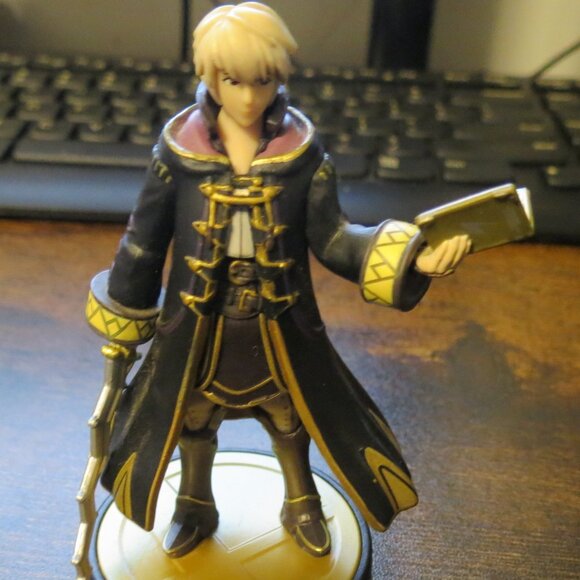 Nintendo Amiibo Super Smash Bros. Robin - Picture 1 of 3